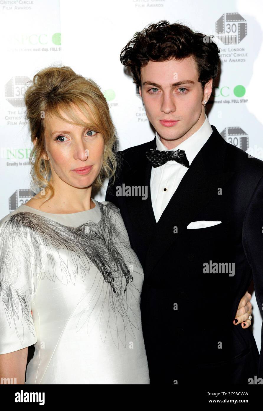 Sam Taylor Wood e Aaron Johnson ai London Critics' Circle Film Awards di Londra - 18 febbraio 2010 Foto Stock