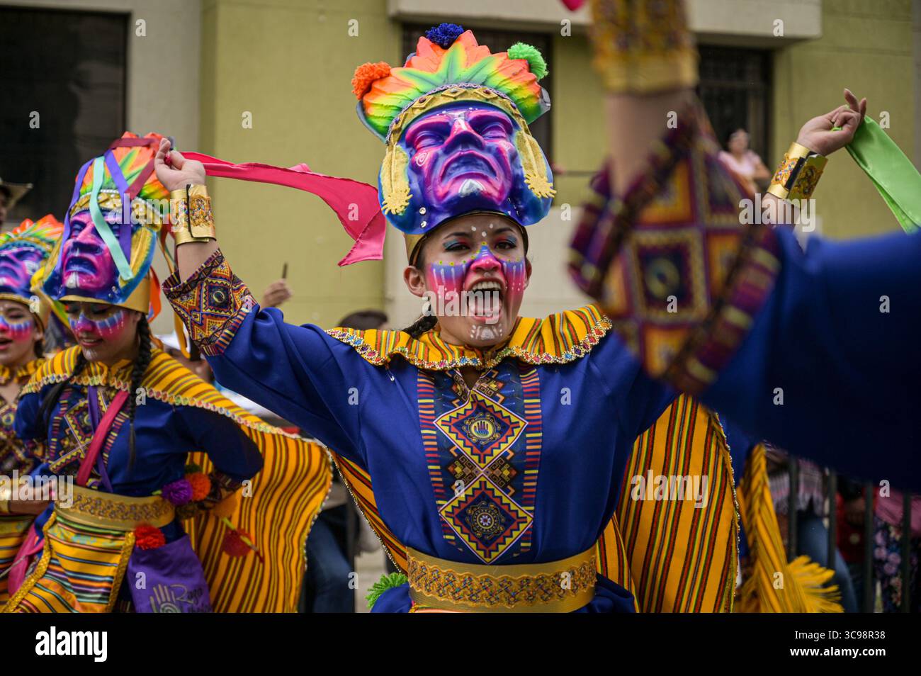 3 gennaio 2023, pasto, Narino, Colombia: Diversi artisti si riuniscono in questo secondo giorno di carnevale per eseguire la canzone della Terra nel Carnevale dei Bianchi e Bianchi. Pasto, NariÃ±o, 3 gennaio 2023. (Immagine di credito: © Elizabeth Palchucan / Vwpics/VW Pics via ZUMA Press Wire) Foto Stock