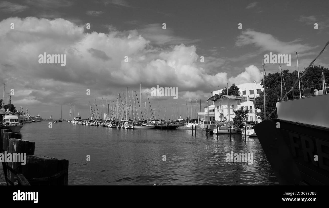 Faro a Warnemünde Foto Stock