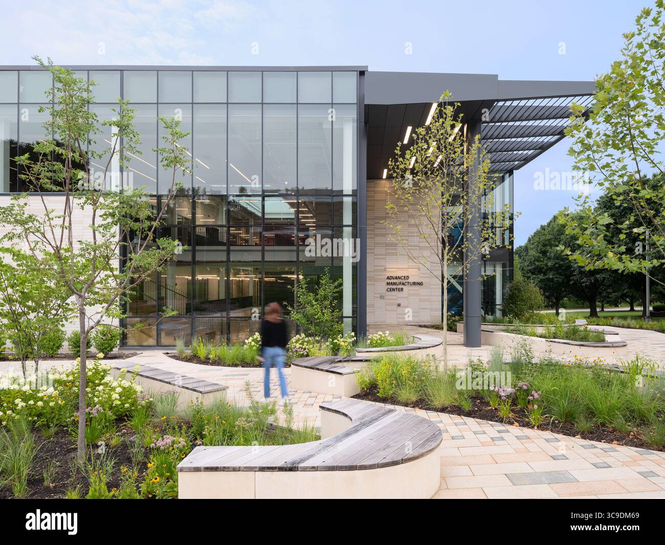 STLCC Florissant Valley Advanced Manufacturing Center, sede: Ferguson MO, architetto: JEMA, architetto paesaggista: DG2 Foto Stock