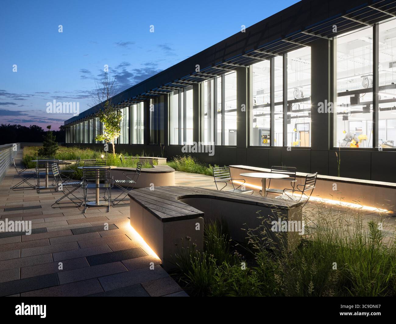 STLCC Florissant Valley Advanced Manufacturing Center, sede: Ferguson MO, architetto: JEMA, architetto paesaggista: DG2 Foto Stock