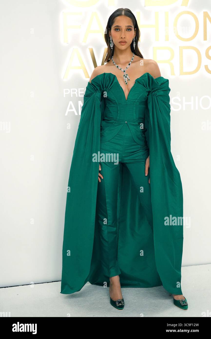 7 novembre 2022, New York, NY, Stati Uniti: YASMIN WIJNALDUM partecipa ai 2022 CDFDA Fashion Awards Red carpet Arrivvals, .Casa Cipriani, NYC. 7 novembre 2022, .Photo by (Credit Image: © Sonia Moskowitz Gordon/ZUMA Press Wire) Foto Stock