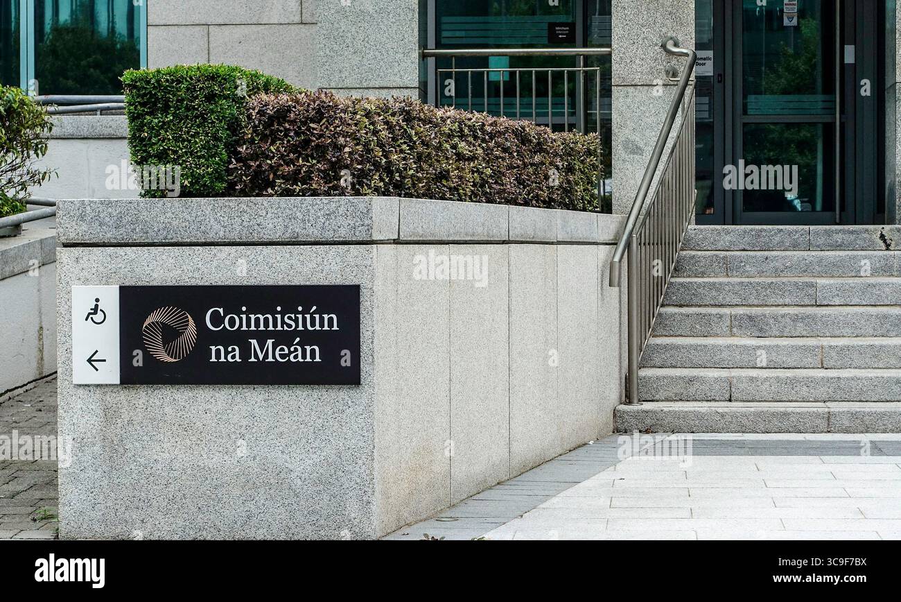Ingresso a Coimisiún na Meán, il regolatore dei media irlandese, che promuove una trasmissione sicura, diversificata e creativa e un panorama dei media online. Foto Stock