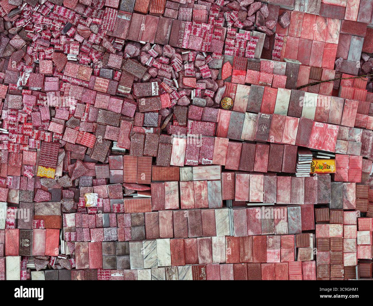 Vista aerea del pile di pietre mani a Yushu, Qinghai, Cina. Foto Stock