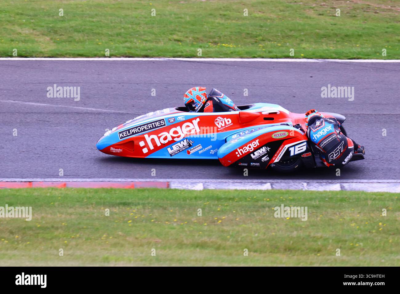 REVIVAL SIDECAR 2025. AZIONE RAPIDA SU 3 RUOTE Foto Stock