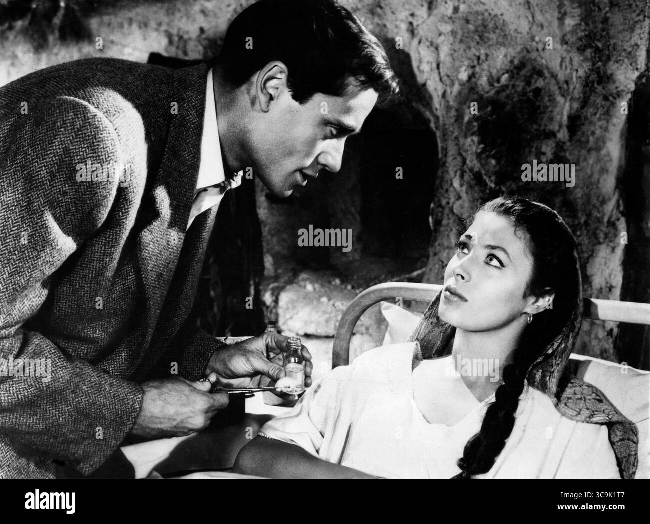 1 novembre 2022, Stati Uniti: Mel Ferrer, Rita Gam, On-Set of the Film, ''Saadia'', MGM, 1953 (Credit Image: © JT Vintage/Glasshouse via ZUMA Press Wire) Foto Stock