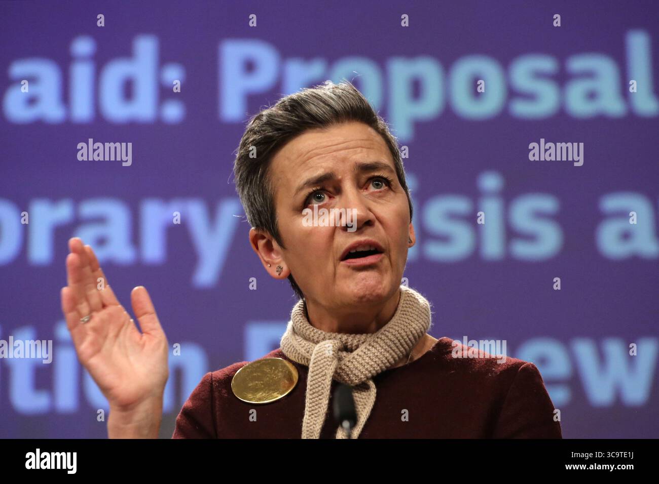 1° febbraio 2023, Bruxelles, regione di Bruxelles-capitale, Belgio: Il vicepresidente esecutivo e Commissario europeo per la concorrenza Margrethe Vestager tiene una conferenza stampa sulla proposta di un quadro temporaneo di crisi e transizione in materia di aiuti di Stato presso la sede della Commissione europea a Bruxelles, Belgio, il 1° febbraio 2023. (Immagine di credito: © Valeria Mongelli/ZUMA Press Wire) Foto Stock