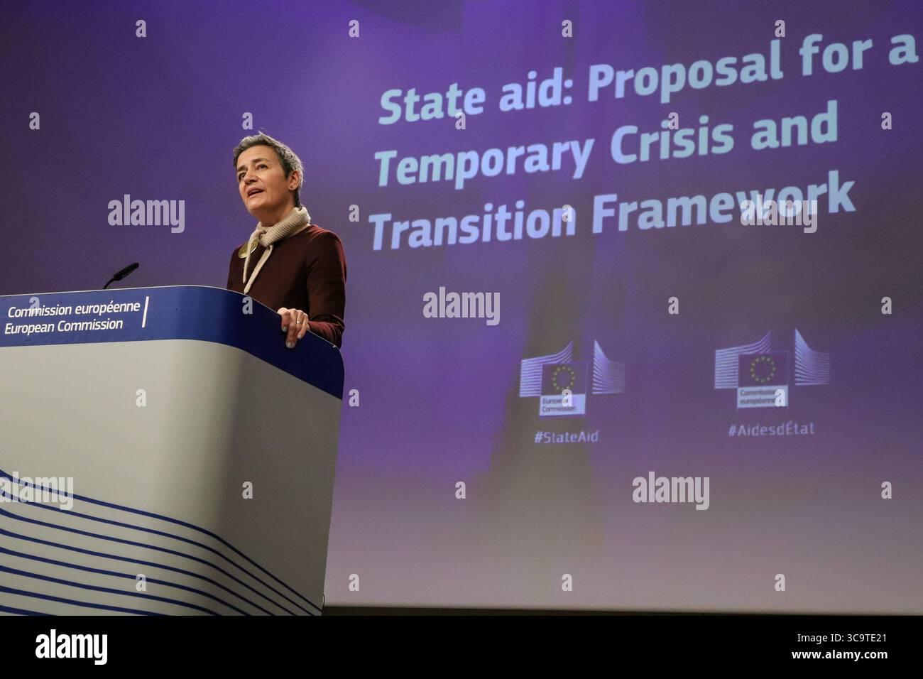 1° febbraio 2023, Bruxelles, regione di Bruxelles-capitale, Belgio: Il vicepresidente esecutivo e Commissario europeo per la concorrenza Margrethe Vestager tiene una conferenza stampa sulla proposta di un quadro temporaneo di crisi e transizione in materia di aiuti di Stato presso la sede della Commissione europea a Bruxelles, Belgio, il 1° febbraio 2023. (Immagine di credito: © Valeria Mongelli/ZUMA Press Wire) Foto Stock