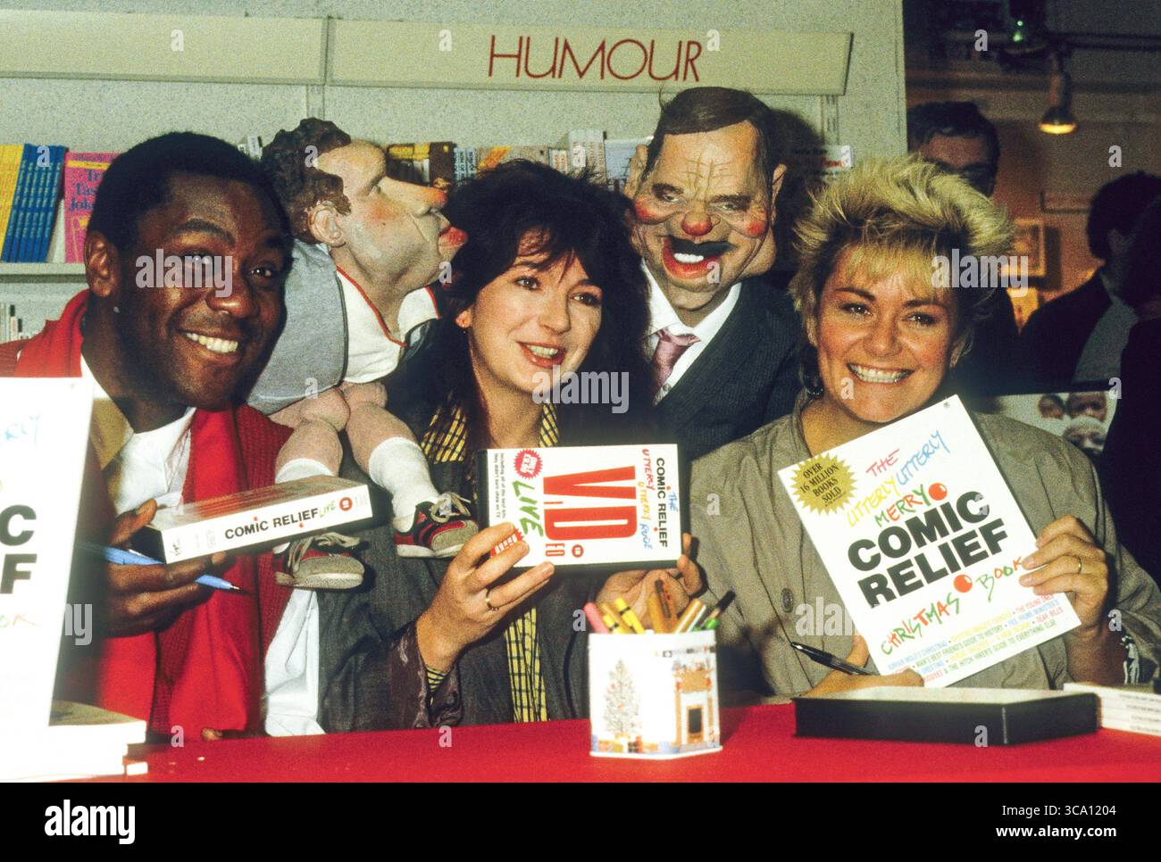 Lenny Henry, Kate Bush e Dawn francese lancio del fumetto Relief libro 1986 Foto Stock