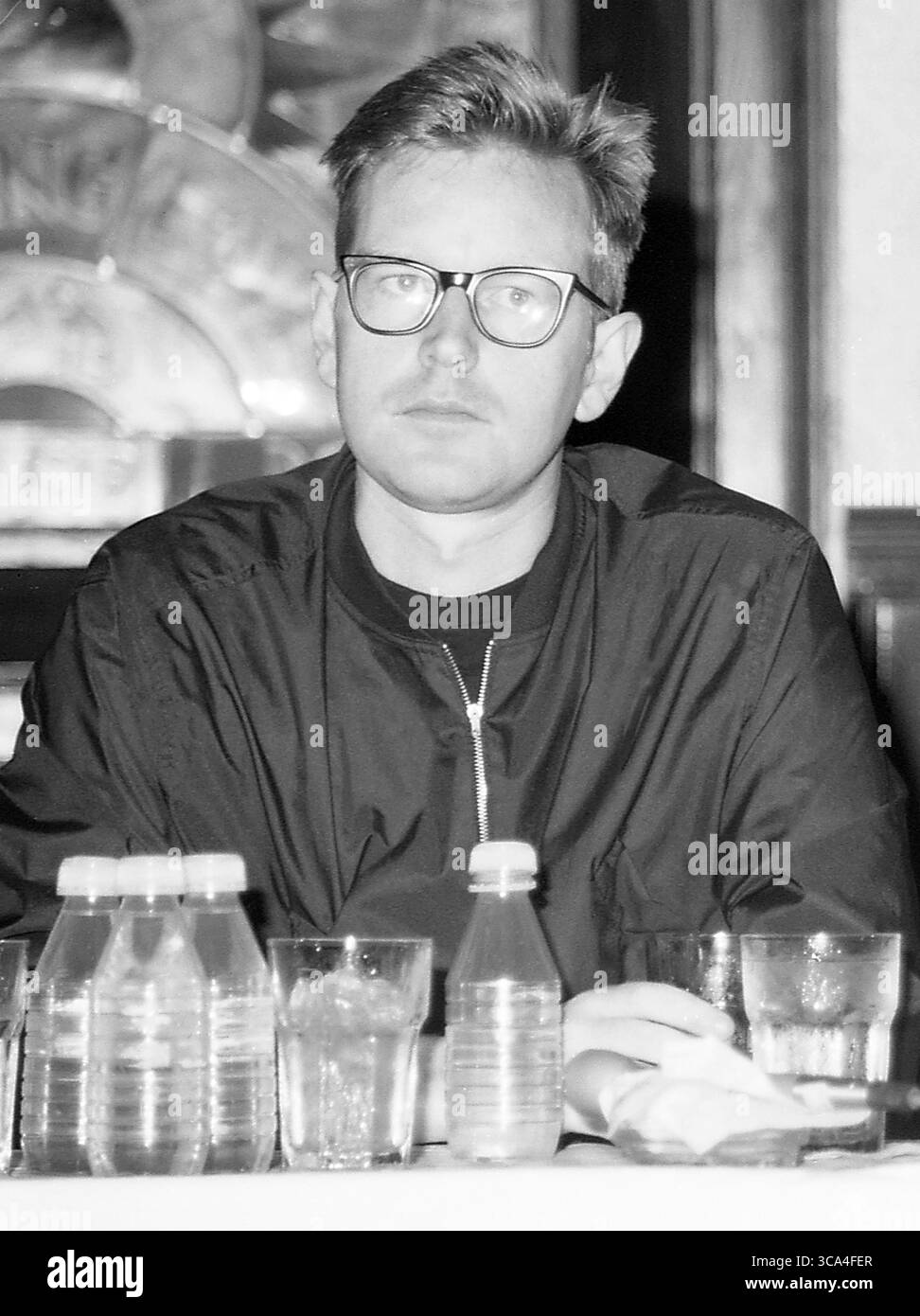 Orlando, Florida, Stati Uniti: MODALITÀ DEPECHE-ANDY FLETCHER in conferenza a sostegno del loro World Violation Tour - Hard Rock Cafe - 30 maggio 1990 (Credit Image: © Christopher Helton via ZUMA Press Wire) Foto Stock