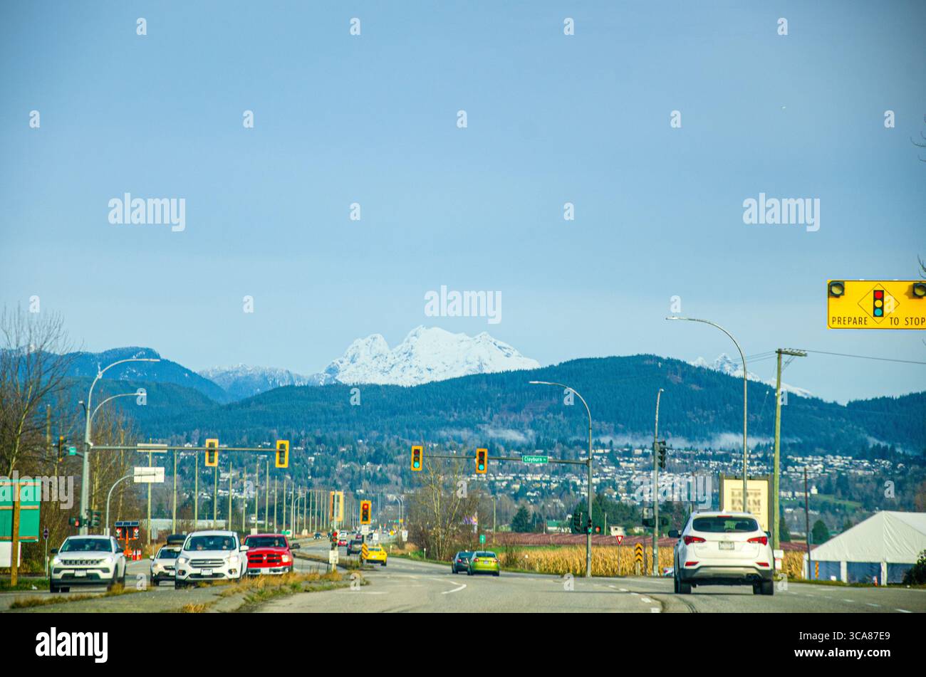 Veduta di Abbotsford, Canada, BC, con Mt. Baker sullo sfondo Foto Stock