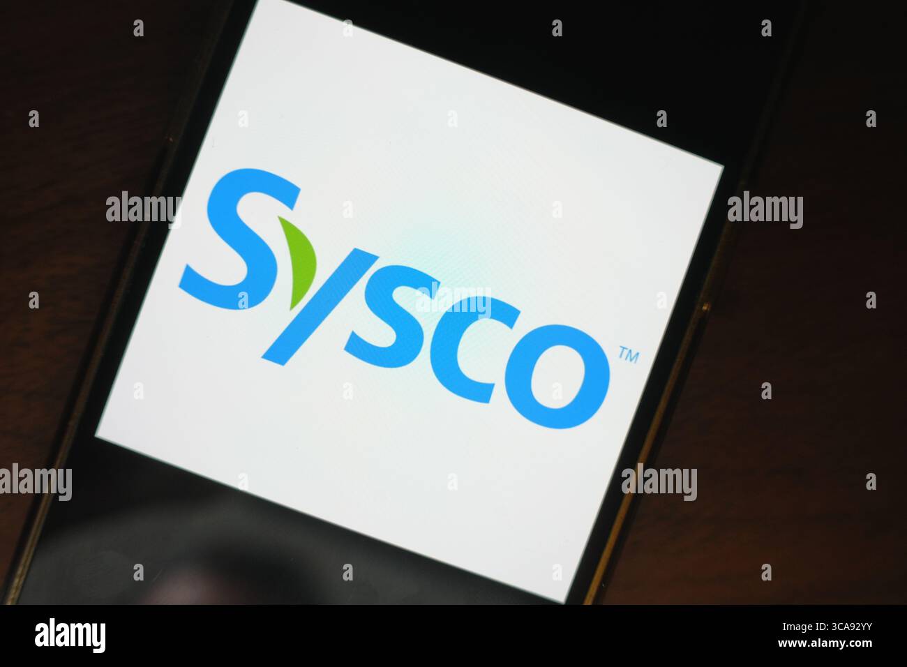 Roosendaal, Paesi Bassi - 06 agosto 2025: Un telefono cellulare che mostra il logo aziendale di Sysco. Foto Stock