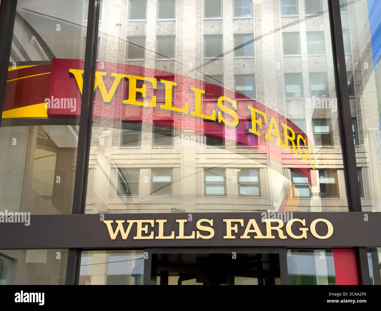 Ufficio della banca Wells Fargo, dettagli esterni dell'edificio, Manhattan, New York City, New York, STATI UNITI Foto Stock