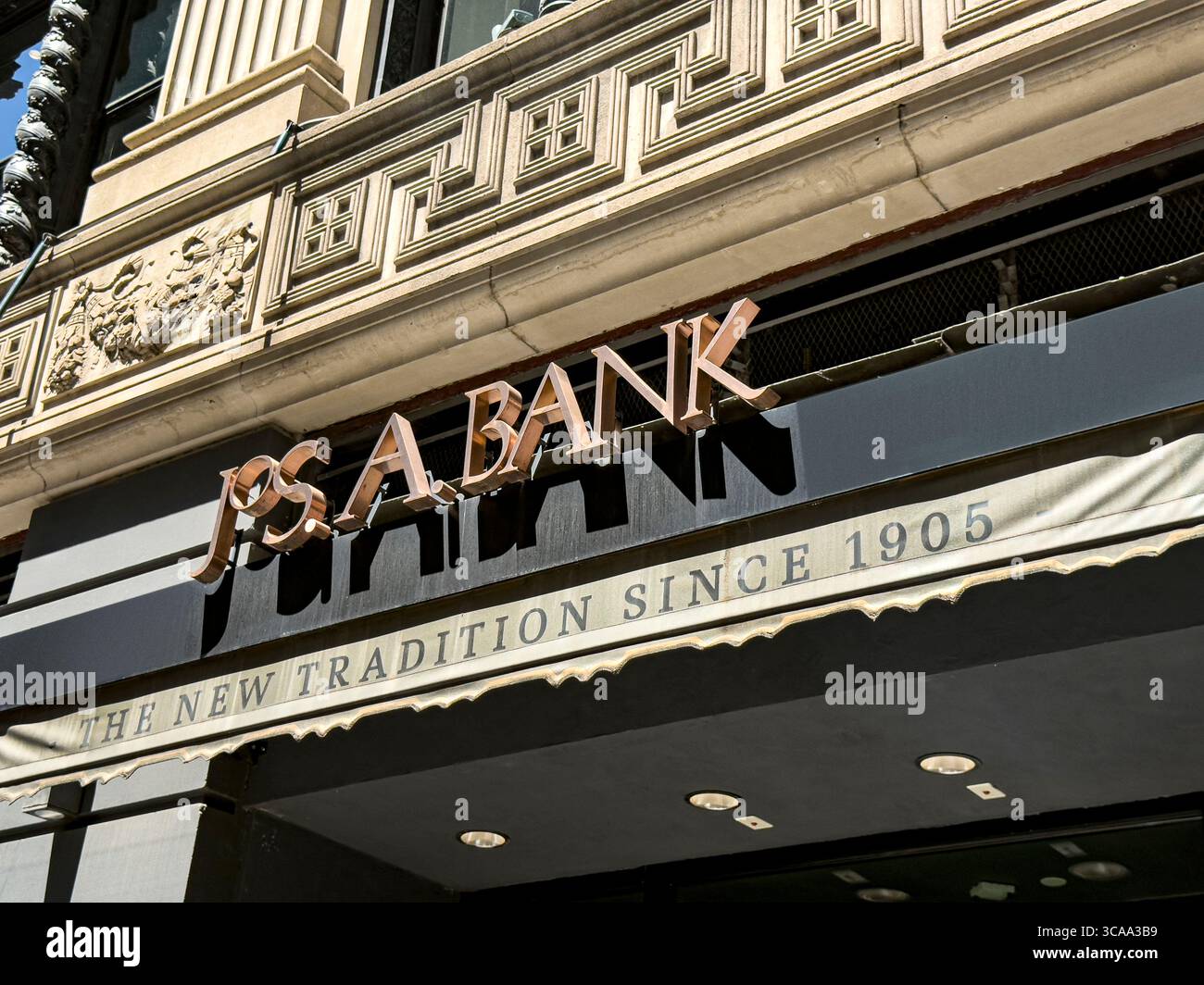 Jos. A. Bank, negozio di abbigliamento al dettaglio, dettagli esterni dell'edificio, Manhattan, New York City, New York, Stati Uniti Foto Stock