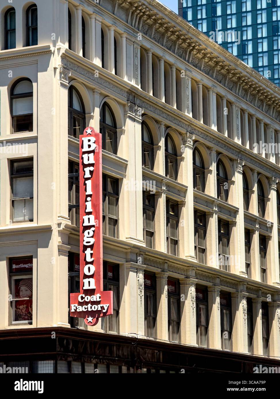 Burlington Coat Factory, facciata dell'edificio, Manhattan, New York City, New York, STATI UNITI Foto Stock