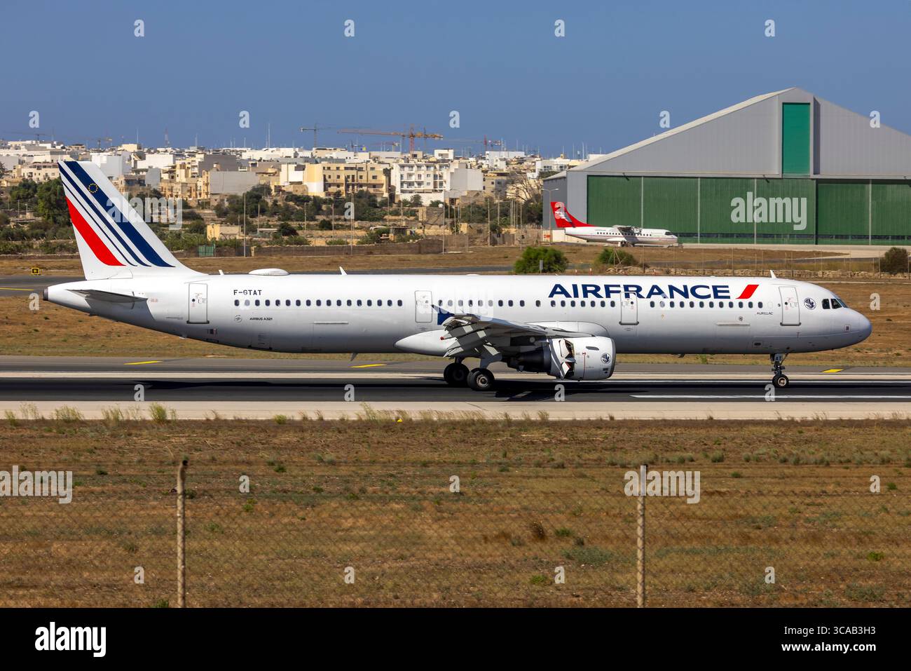 Air France Airbus A321-211 (REG: F-GTAT) pista di atterraggio 31 al mattino. Foto Stock