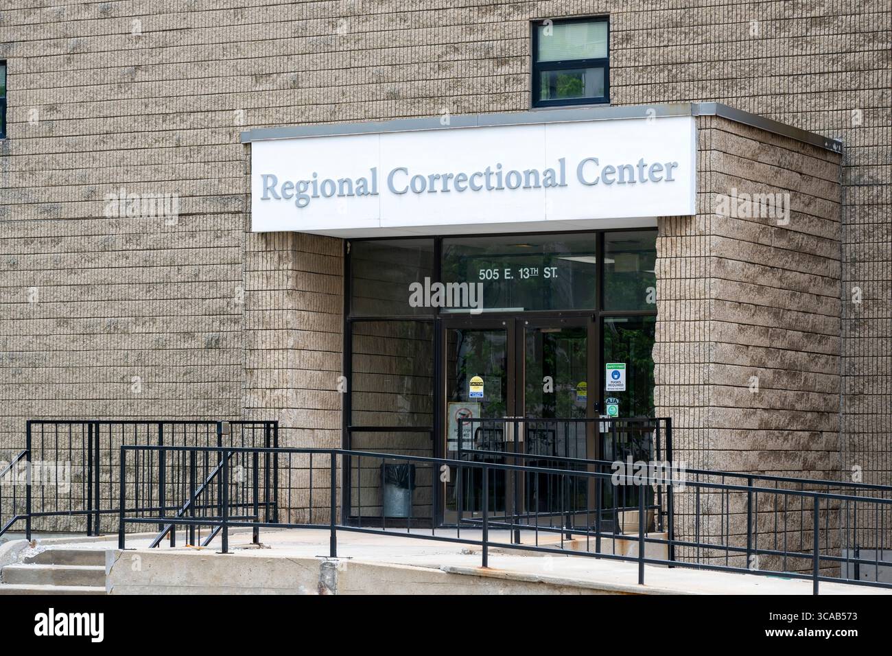 Kansas City, Missouri. L'ingresso al Centro Correttuale regionale che fornisce alloggi sicuri e servizi di riabilitazione per gli individui invo Foto Stock