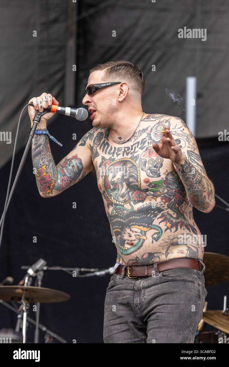 16 settembre 2023, Chicago, Illinois, Stati Uniti: SEBASTIAN MURPHY dei Viagra Boys durante il Riot Fest Music Festival al Douglass Park di Chicago, Illinois (immagine di credito: © Daniel DeSlover/ZUMA Press Wire) Foto Stock