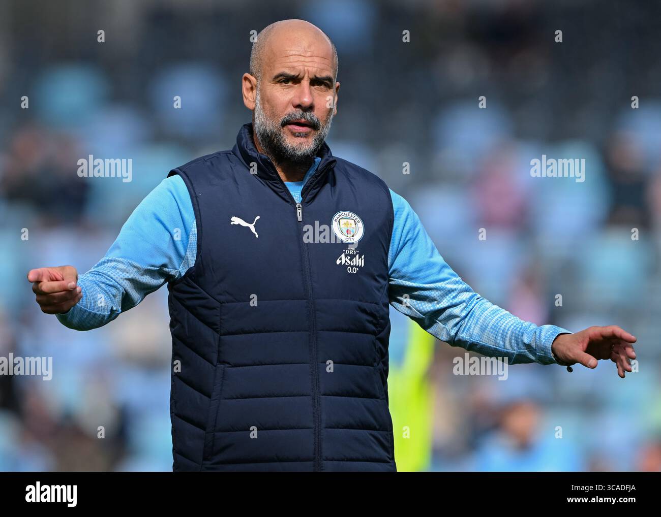Joie Stadium, Manchester, Inghilterra, 5 agosto 2025. PEP Guardiola manager del Manchester City durante il “City Are Back Open Training Event” Manchester City Open Training Session presso il Joie Stadium. (Immagine di credito: ©Cody Froggatt/Alamy Live News) Foto Stock Joie Stadium, Manchester, Inghilterra, 5 agosto 2025. PEP Guardiola manager del Manchester City durante il “City Are Back Open Training Event” Manchester City Open Training Session presso il Joie Stadium. (Immagine di credito: ©Cody Froggatt/Alamy Live News) Foto Stock