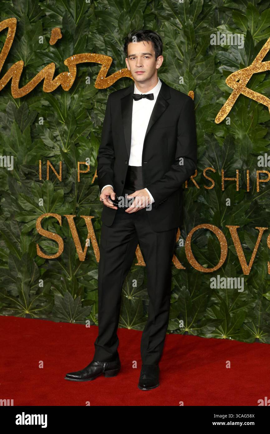 10 dicembre 2018, Londra, Regno Unito: Matthew Healy partecipa ai Fashion Awards alla Royal Albert Hall di Londra. (Immagine di credito: © Fred Duval/SOPA Images via ZUMA Press Wire) Foto Stock