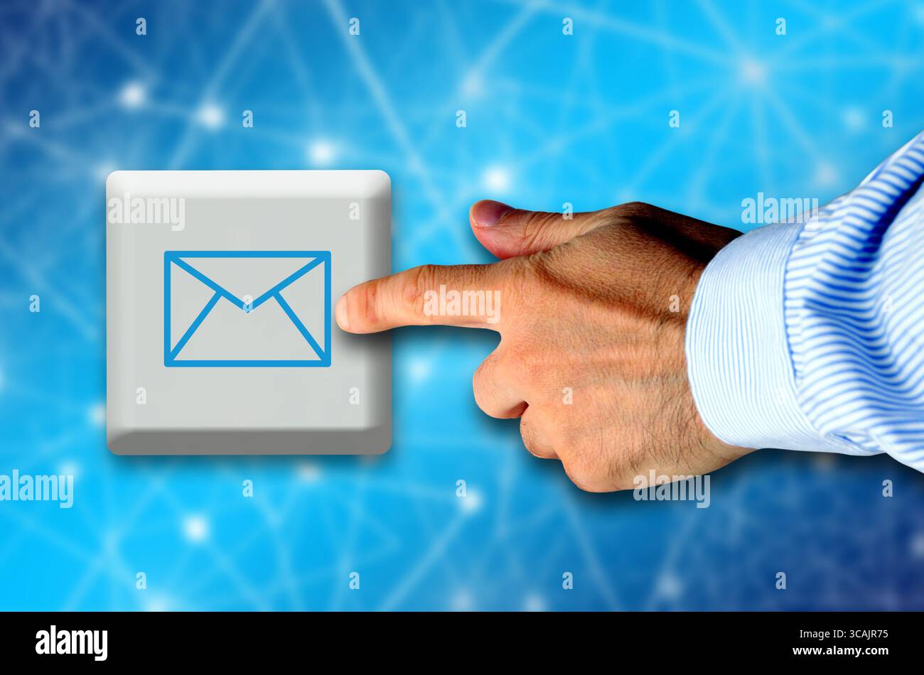 man hand sendingan e-mail, concetto Foto Stock