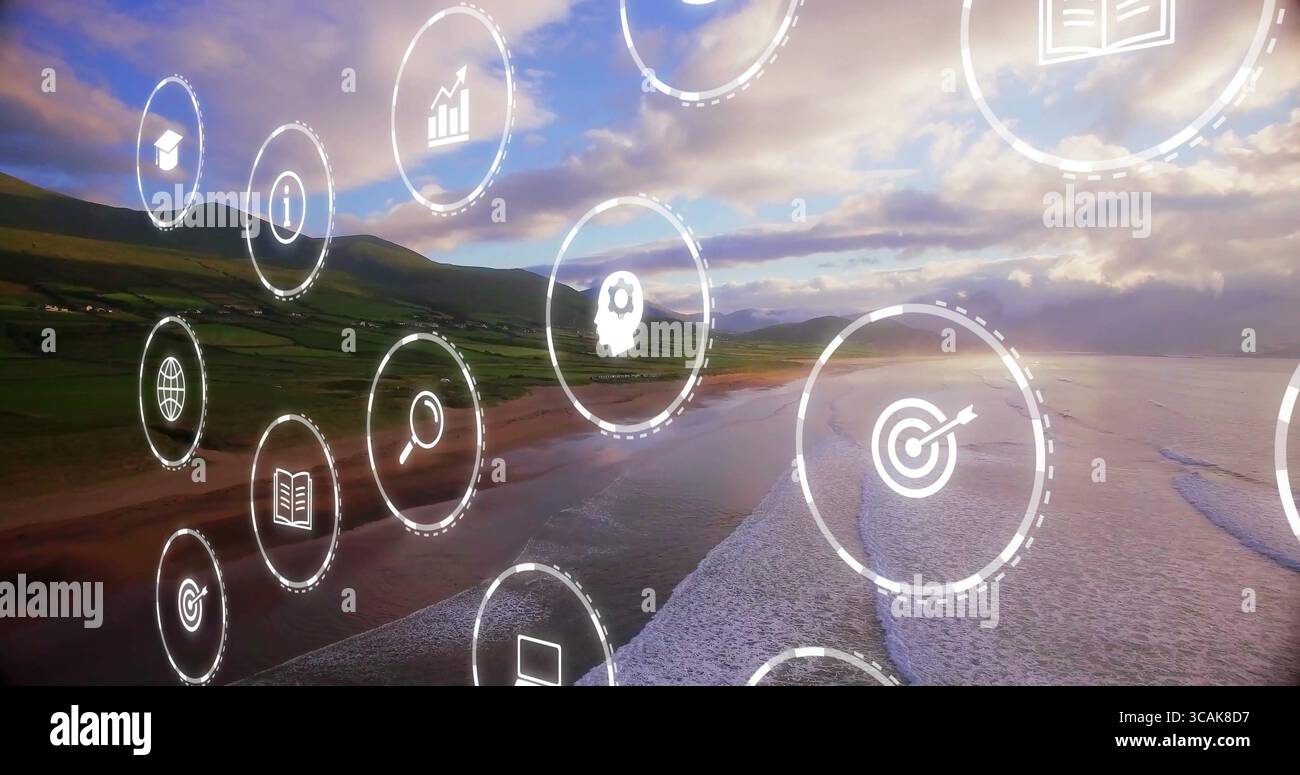 Gruppo galleggiante di icone digitali che si muovono sulla spiaggia del tramonto, con simboli di formazione aziendale Foto Stock