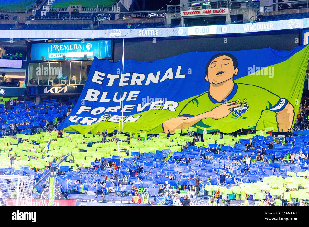 7 ottobre 2023, Seattle, Washington, USA: Il gruppo di supporto dei Seattle Sounders, i TIFOSI DELLA CITTÀ EMERALD mostrano uno striscione e carta colorata, seminando il loro amore per la squadra, all'inizio della partita, Seattle Sounders vs Vancouver Whitecaps che si concluse con un pareggio di 0-0. (Immagine di credito: © Melissa Levin/ZUMA Press Wire) Foto Stock