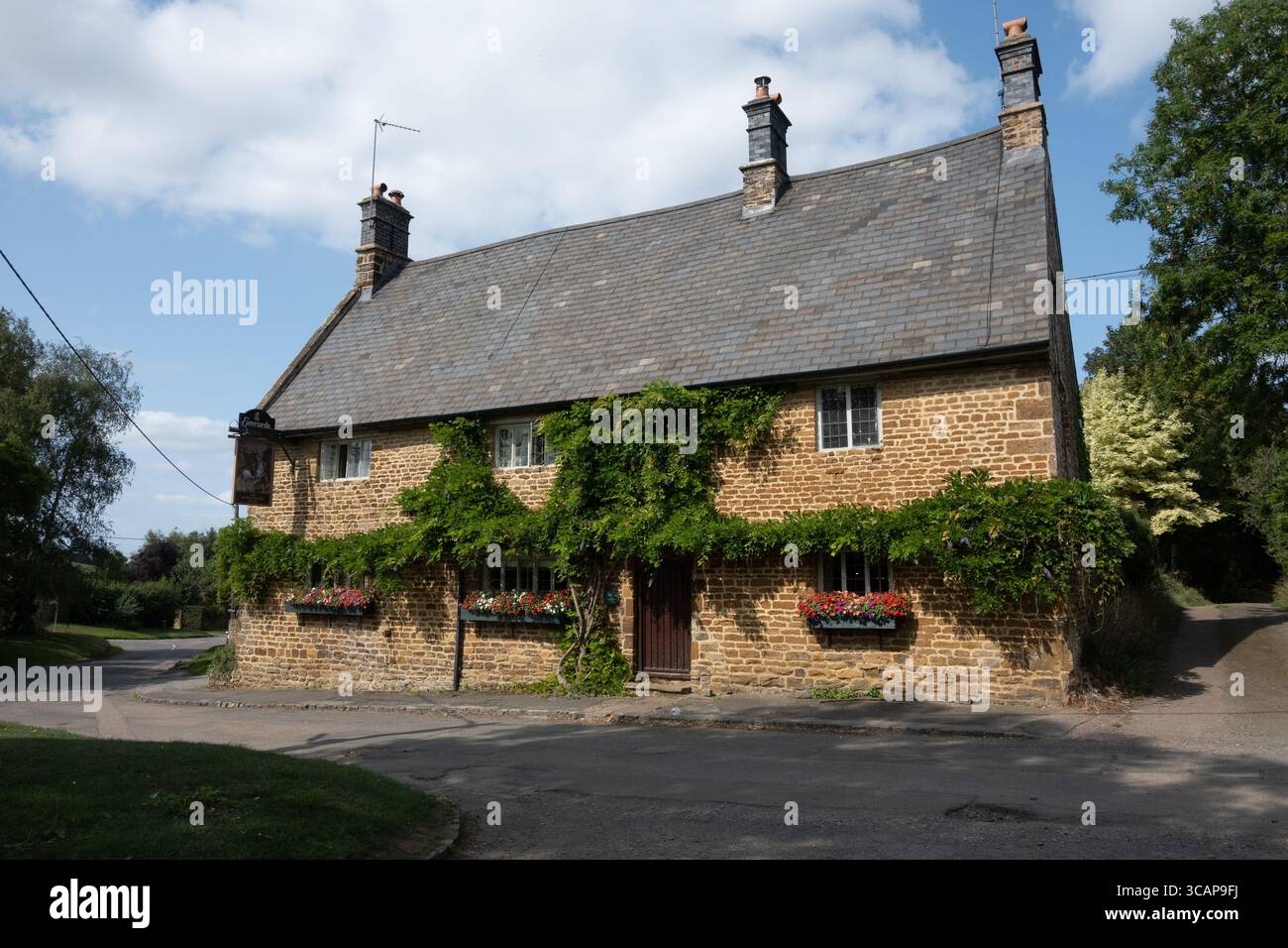 Il pub George and Dragon, Chacombe, Northamptonshire, Inghilterra, Regno Unito Foto Stock