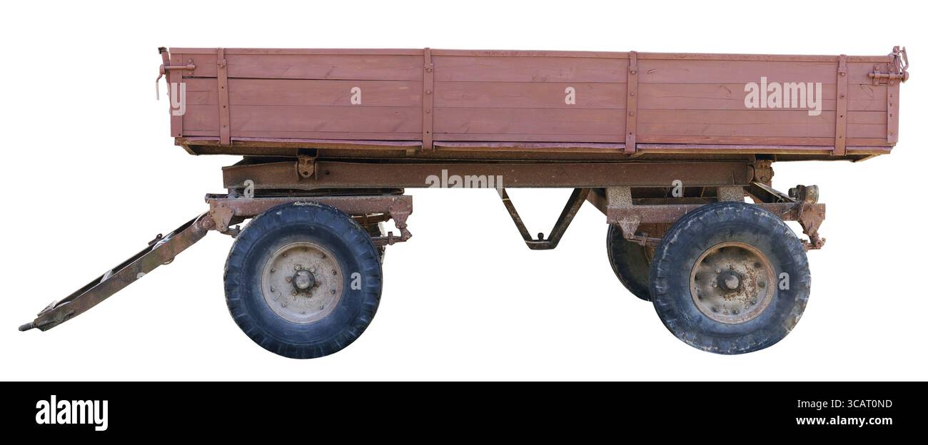 Old Red zone rurali del rimorchio del trattore carrello isolato su bianco Foto Stock