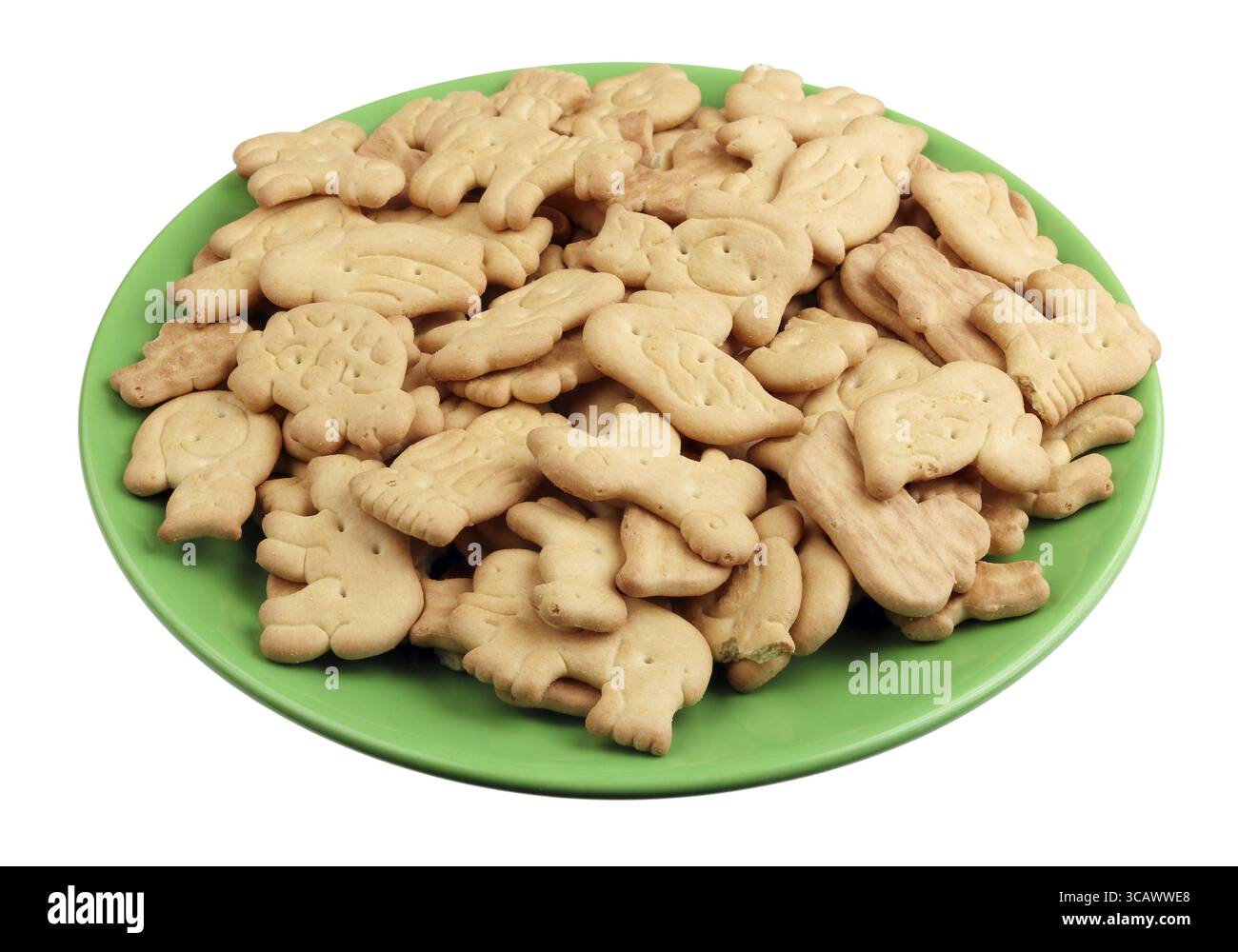 In casa biscotti di Natale sotto forma di figure di animali sulla piastra di verde. Isolato su bianco studio closeup Foto Stock