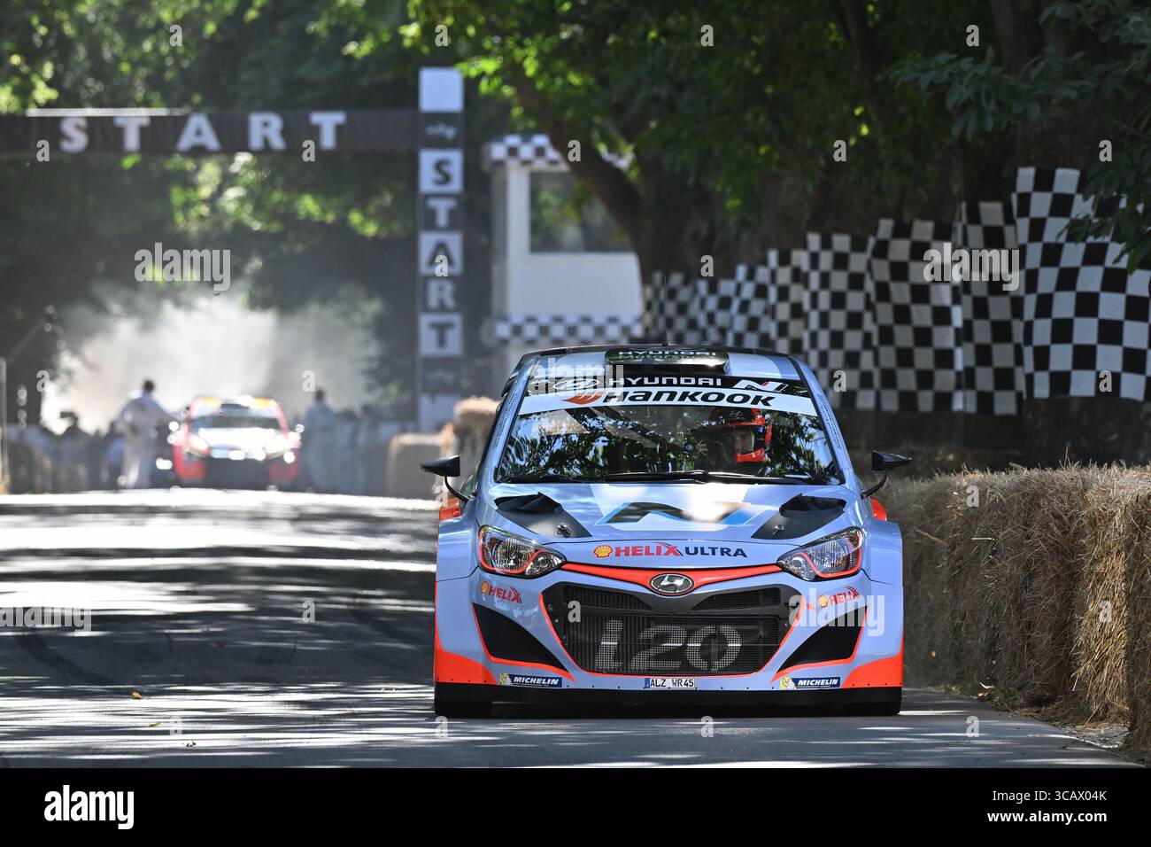 Hyundai i20 WRC, Contemporary Rally Cars, con veicoli che attualmente competono in eventi internazionali speciali e asfalto in tutto il Foto Stock