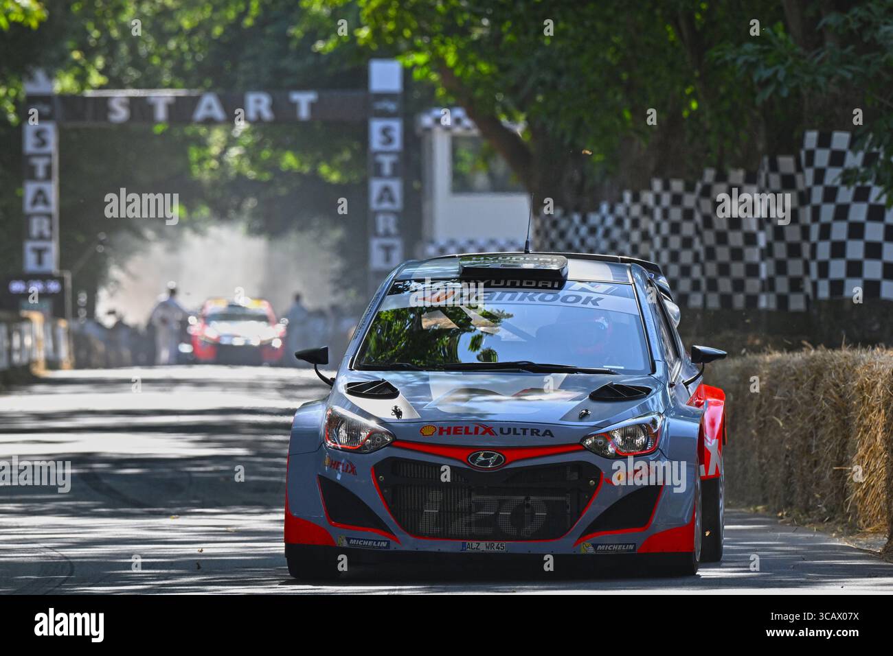 Hyundai i20 WRC, Contemporary Rally Cars, con veicoli che attualmente competono in eventi internazionali speciali e asfalto in tutto il Foto Stock