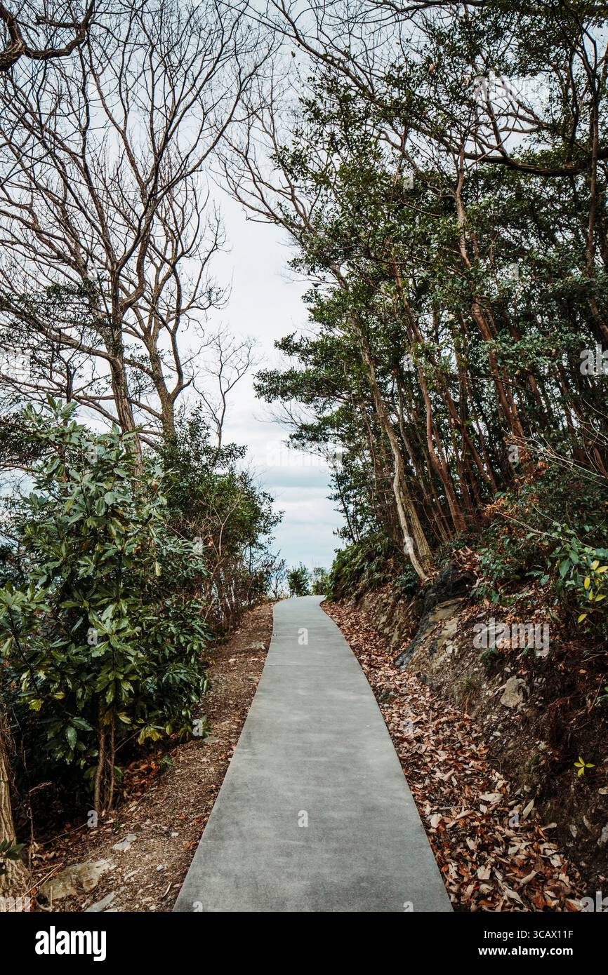 L'isola di Teshima nel Mare interno di Seto in Giappone, nota per le installazioni d'arte contemporanea, i tranquilli paesaggi rurali e parte dell'arte della Triennale di Setouchi Foto Stock