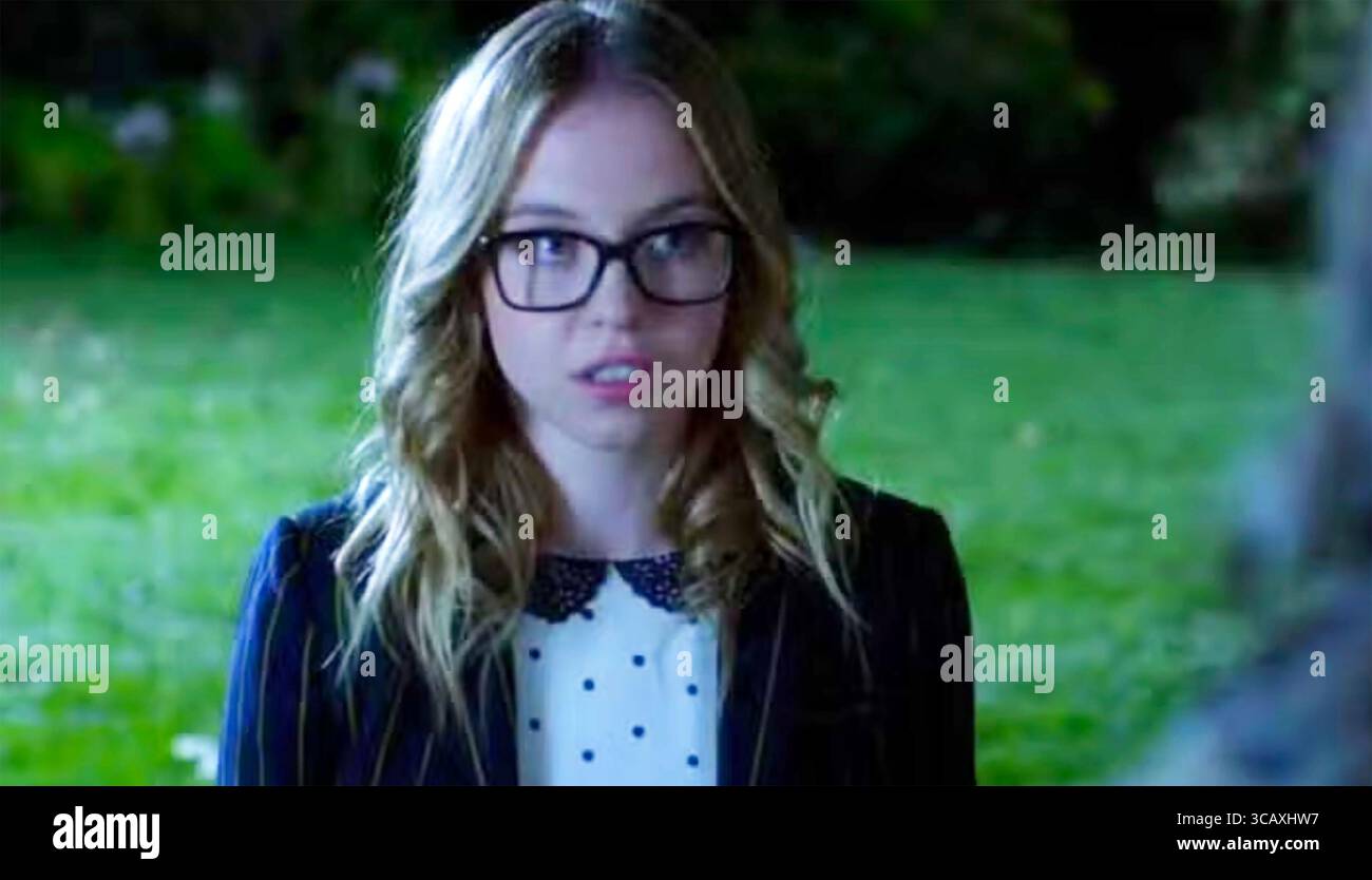 PRETTY LITTLE LIARS Freeform Network Production 2010-2017 con Sydney Sweeney come studentessa delle scuole superiori Willa nell'episodio Till Death Do Us Part nella stagione 7, episodio 20 Foto Stock