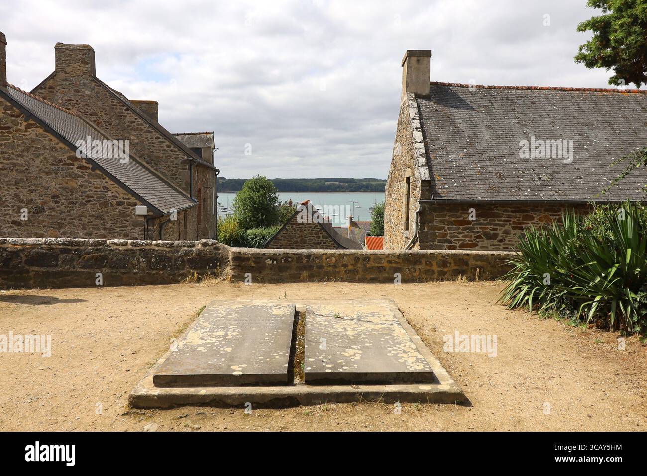 Villaggio di Saint Suliac, dipartimento di Ille et Vilaine, Bretagna, Francia Foto Stock