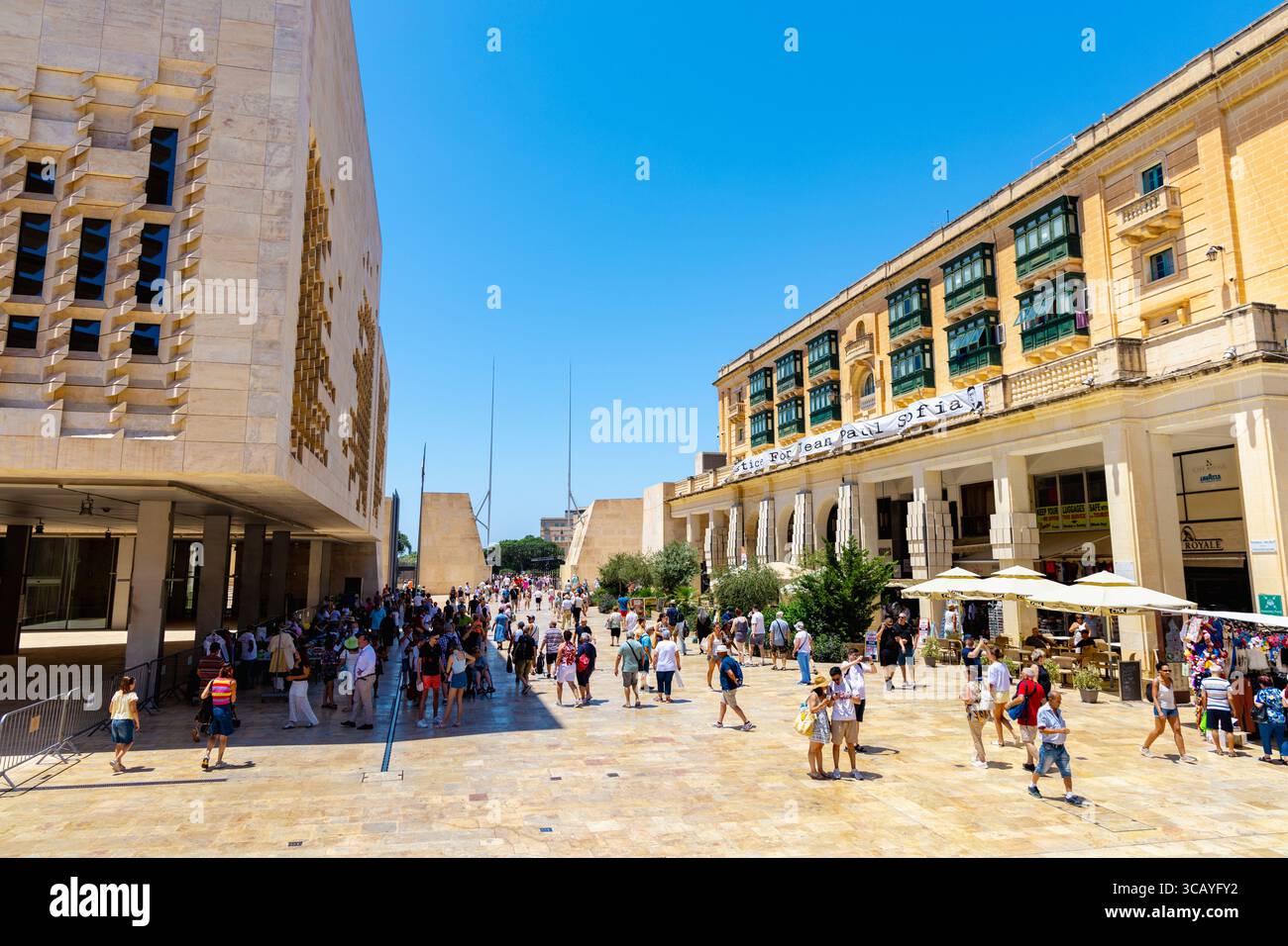 Nuovo edificio del Parlamento in Freedom Square e City Gate, la Valletta, Malta Foto Stock