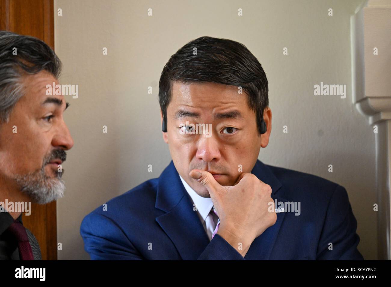Texas House Democratic Caucus leader del Rep. Di Stato GENE WU, D-Houston, in azione al piano della camera il 21 maggio 2025 durante la sessione regolare. Wu è stato preso di mira in una causa dal governatore del Texas Greg Abbott (non mostrato) per il suo ruolo nella guida di un ritiro democratico nella metà del decennio repubblicano. La Texas House non è stata in grado di ottenere un quorum in sessione speciale a causa dei democratici texani che lasciavano lo stato. Foto Stock