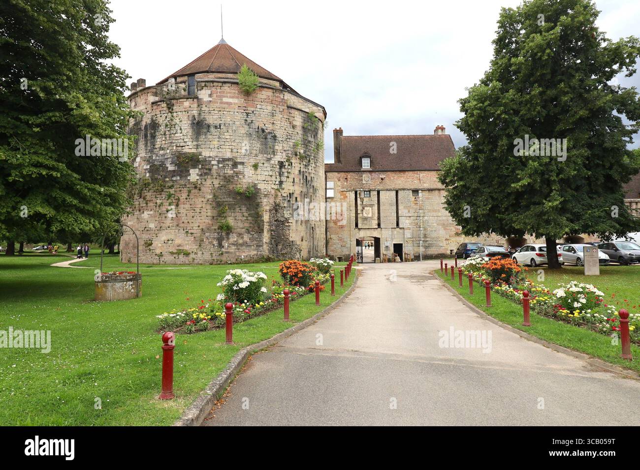 Castello medievale, ex castello fortificato, villaggio di Auxonne, dipartimento di Côte d'Or, Francia Foto Stock