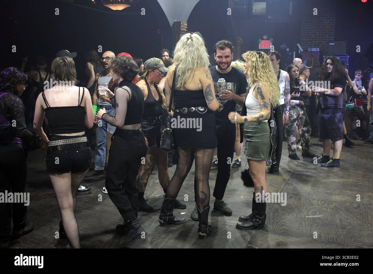 22 luglio 2023, New York, NY, USA: Dopo uno spettacolo punk al bar Meadows. (Immagine di credito: © John Marshall Mantel/ZUMA Press Wire) Foto Stock