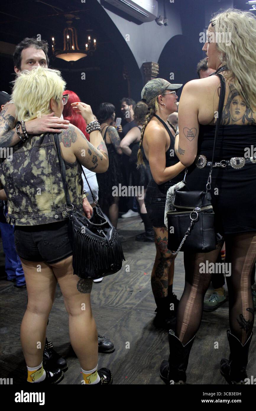 22 luglio 2023, New York, NY, USA: Dopo lo show punk al bar Meadows. (Immagine di credito: © John Marshall Mantel/ZUMA Press Wire) Foto Stock