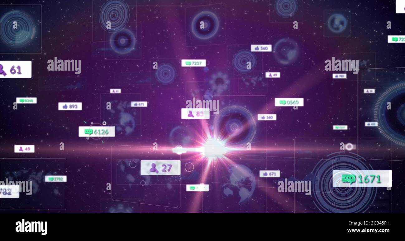 Luce parassita centrale che pulsante in rete viola con elementi dell'interfaccia utente mobili, anelli HUD, profili della mappa Foto Stock