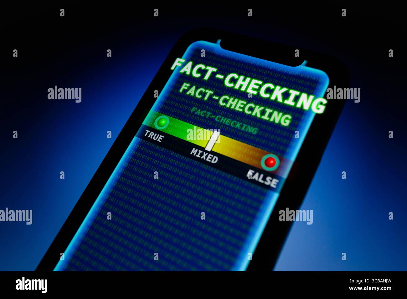 11 settembre 2023, Asuncion, Paraguay: Il termine ''controllo dei fatti'' e la rappresentazione visiva del contatore ''vero falso'' visualizzato su uno smartphone. (Immagine di credito: © Andre M. Chang/ZUMA Press Wire) Foto Stock