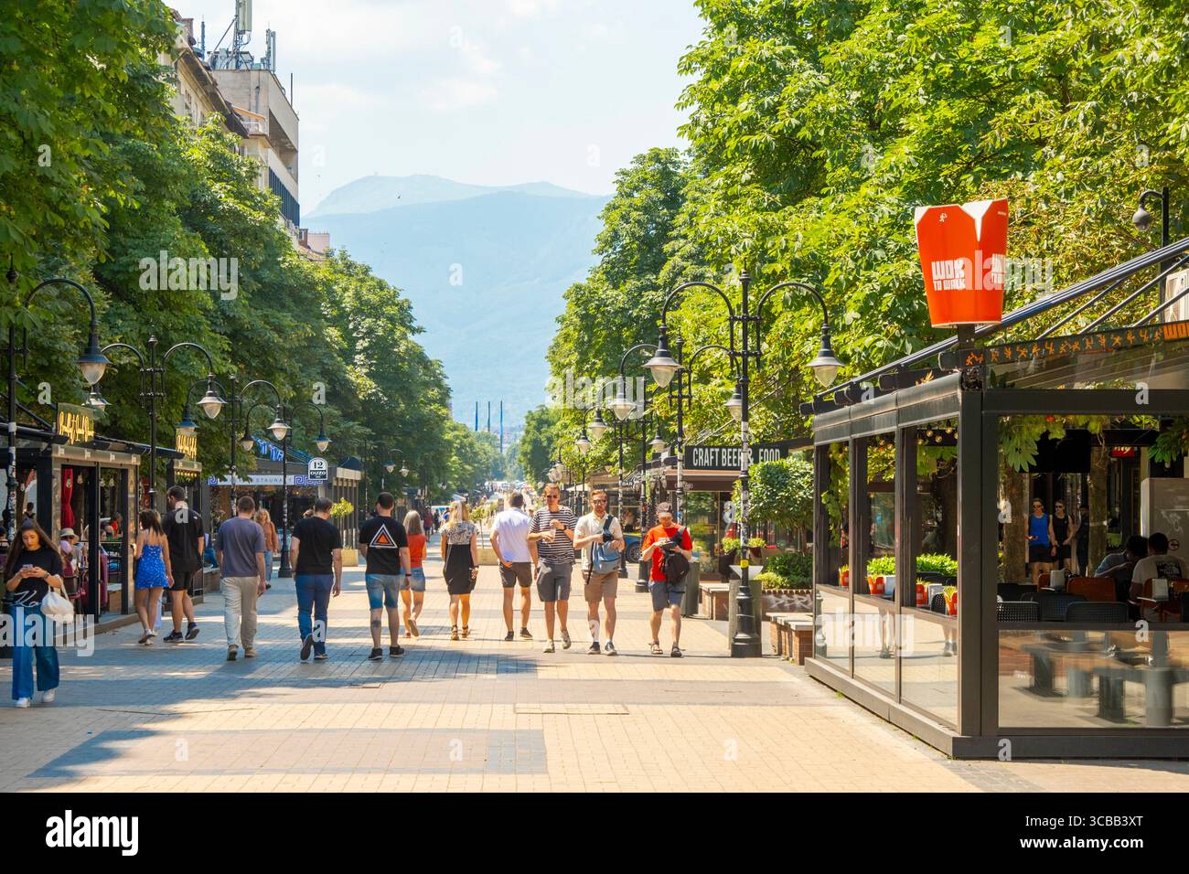 Bulgaria, Sofia, zona pedonale di Vitosha Boulevard Foto Stock