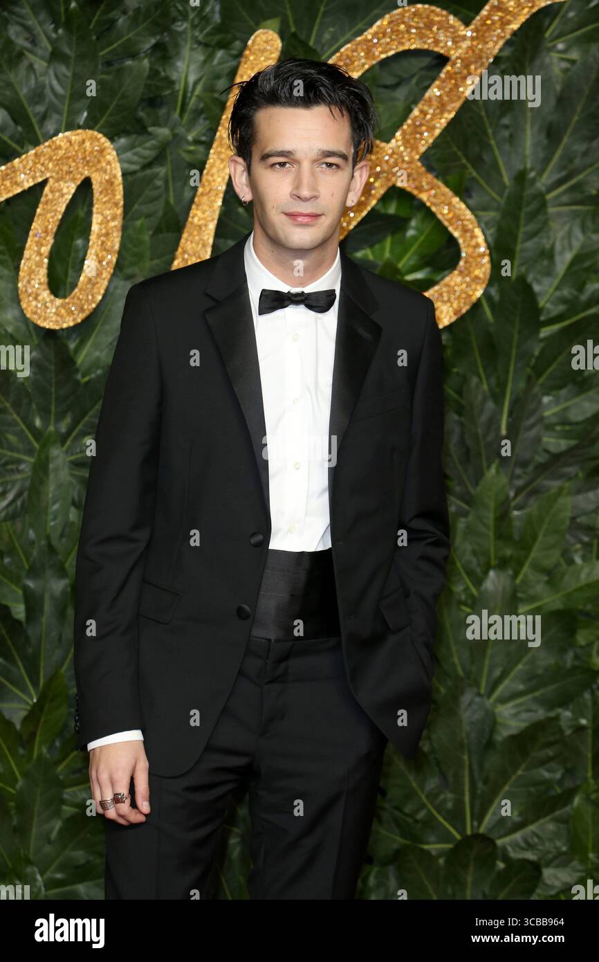 10 dicembre 2018, Londra, Regno Unito: Matthew Healy partecipa ai Fashion Awards alla Royal Albert Hall di Londra. (Immagine di credito: © Fred Duval/SOPA Images via ZUMA Press Wire) Foto Stock