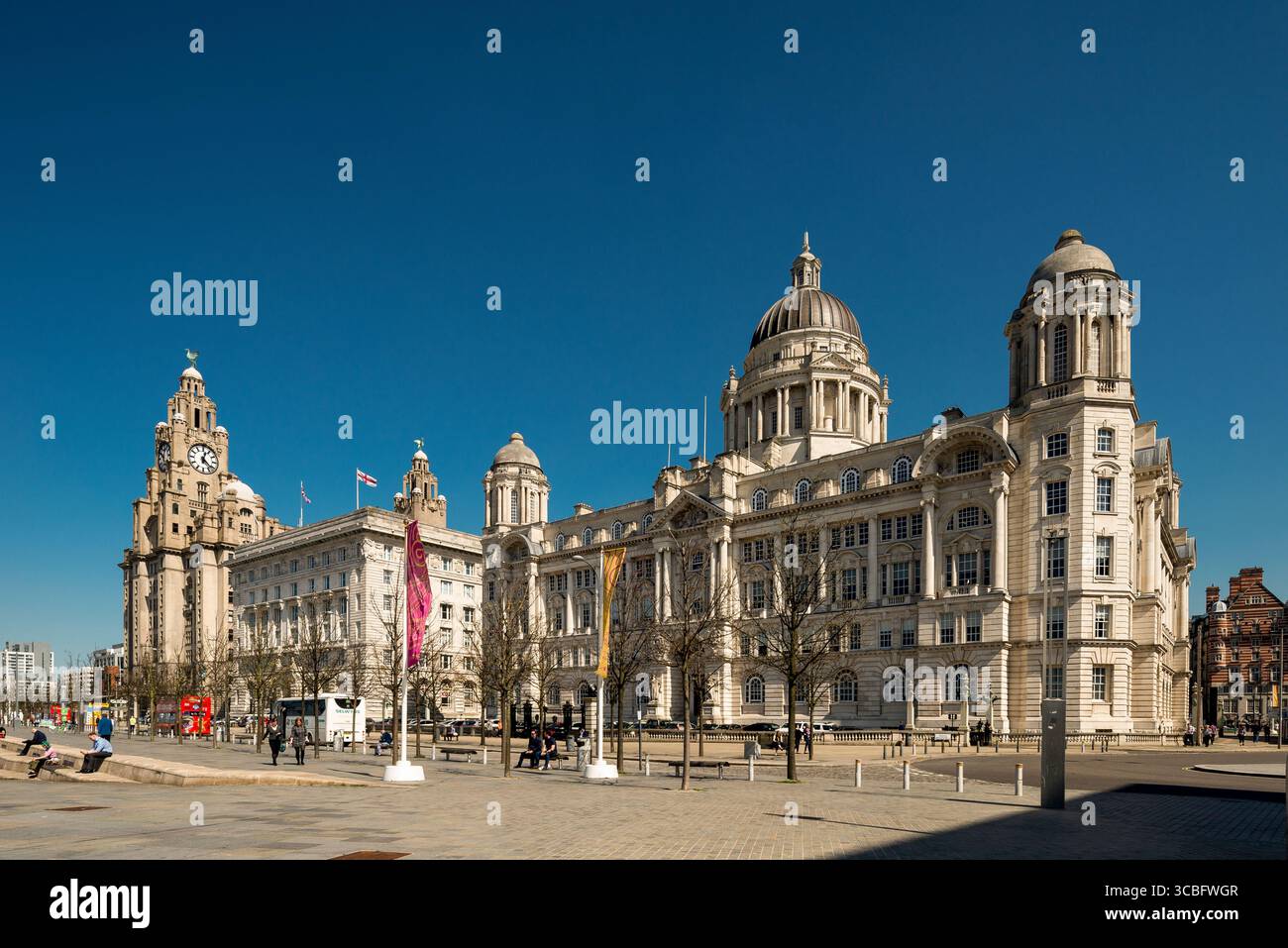 The Three Graces: Royal Liver Building, Cunard Building e Port of Liverpool Building sul lungomare di Pier Head, sito patrimonio dell'umanità dell'UNESCO, Merseyside Foto Stock