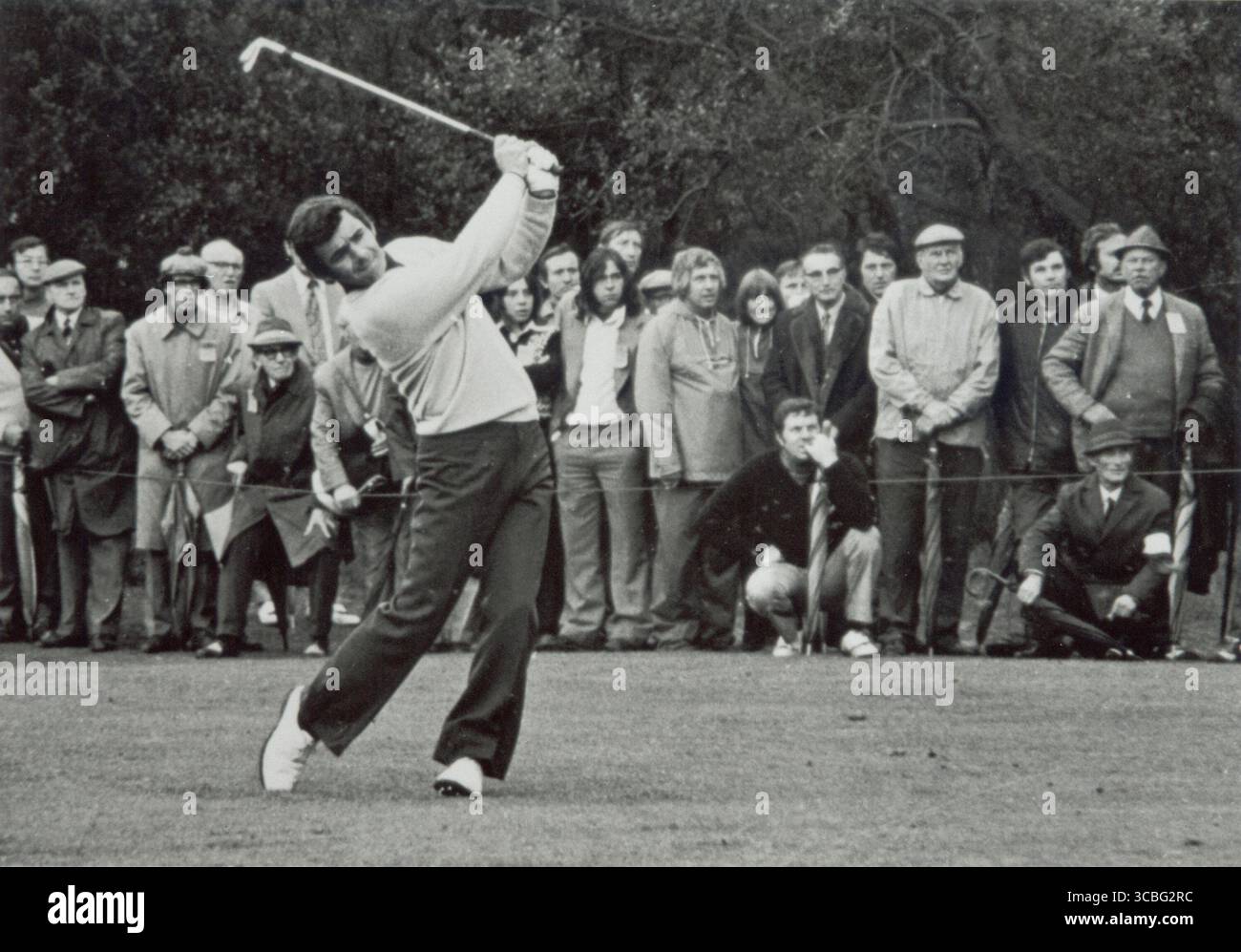 Tony Jacklin, 1972 golfista professionista inglese e capitano della Ryder Cup, Jacklin è noto soprattutto per le sue vittorie principali nei campionati alla fine degli anni '1960 e all'inizio degli anni '1970 e per aver trasformato la Ryder Cup in un evento intenso e competitivo che è oggi. Major Championships: The Open Championship – Winner (1969) primo vincitore britannico dell'Open dai tempi di Max Faulkner nel 1951 tenutosi al Royal Lytham & St Annes U.S. Open – Winner (1970) primo giocatore britannico a vincere gli U.S. Open dal 1924 (Cyril Walker) Victory all'Hazeltine National Golf Club Foto Stock