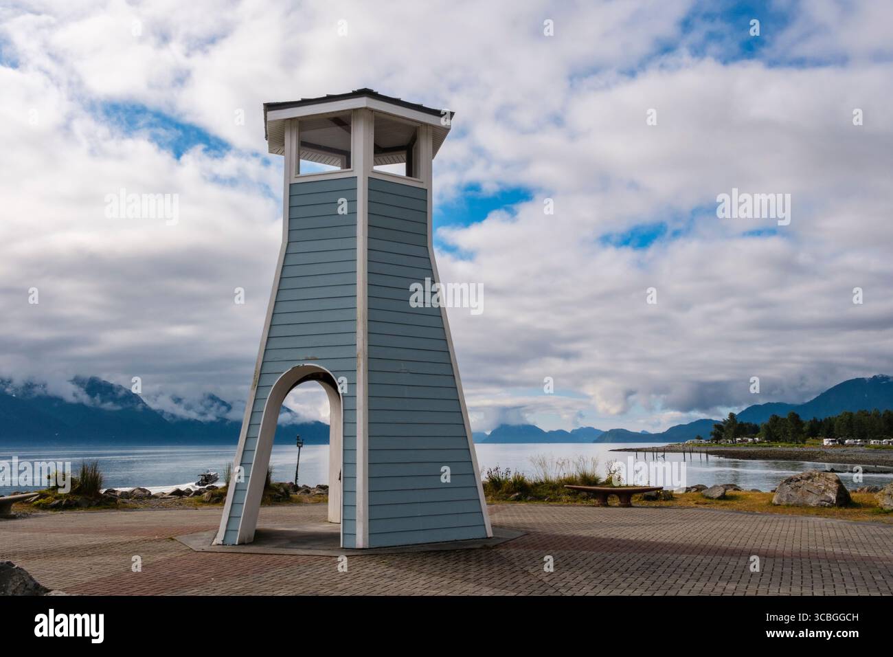 Mariners Memorial sulla riva della Resurrection Bay. Seward, penisola di Kenai, Alaska, Stati Uniti Foto Stock