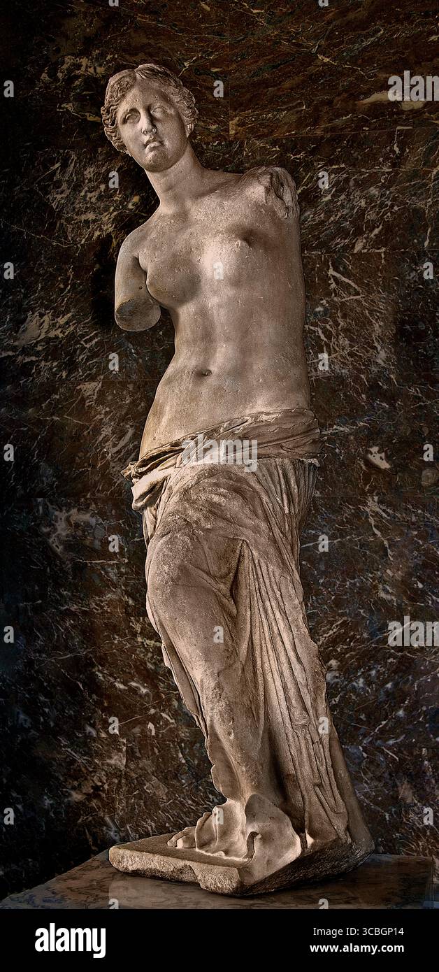 Venere di Milo Greco 130 a.C. Afrodite di Milo dea greca dell'amore e della bellezza, Isola di Melos, Cicladi, Grecia (altezza - 202 cm) Museo del Louvre Parigi Francia Foto Stock