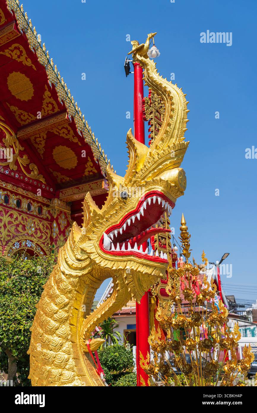 Il Wat Jed Yod è un tempio particolarmente rilassante e tranquillo grazie non solo al suo design sereno e ai suoi dintorni, ma anche a causa della mancanza di extensiv Foto Stock