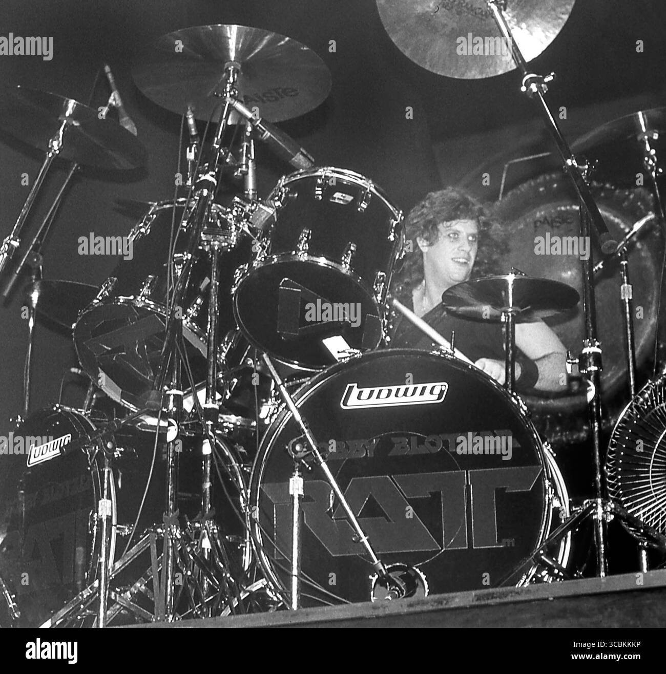 St. Petersburg, Florida, Stati Uniti d'America: RATT - BOBBY BLOTZER che si esibisce durante il loro Invasion of You Privacy Tour - Bay font Center - 9 dicembre 1985 (Credit Image: © Christopher Helton via ZUMA Press Wire) Foto Stock
